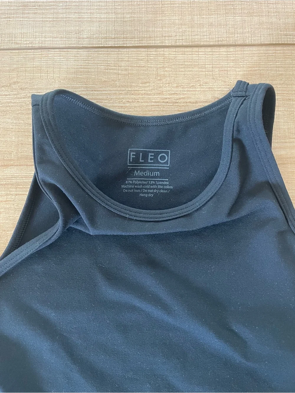 Fleo Black High-Neck Cropped Fitness Tank - Picture 3 of 3
